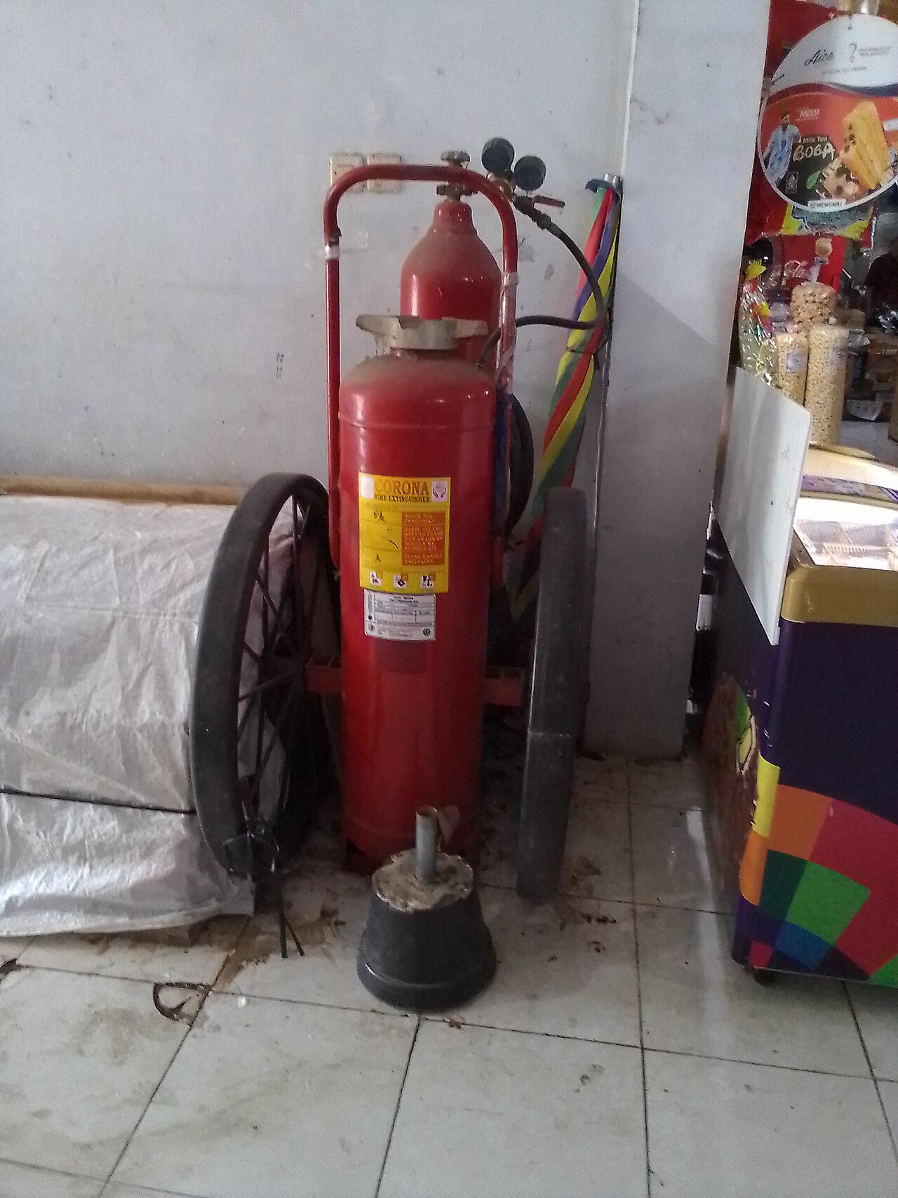 Operasi pemadaman kebakaran damer